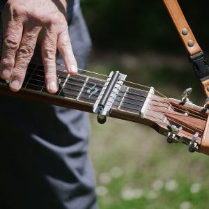 CAPOS carousel capo 001